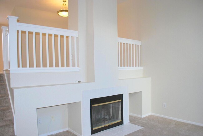 Photo - Bright & Modern Townhouse in Beautiful Danville! Close to Blackhawk Plaza!