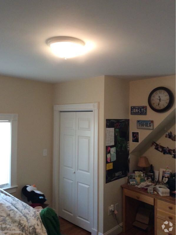 Building Photo - 45 Montcalm Ave Unit 1 Rental