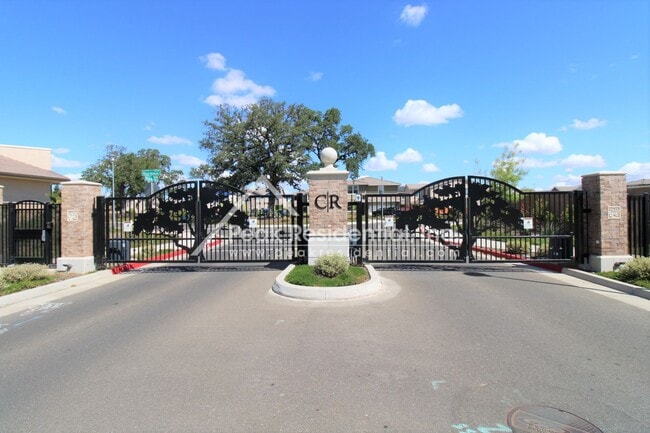 Building Photo - Very Nice 4bd/3ba Elk Grove Home in Gated ...