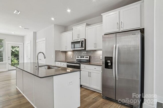 Photo - 4375 Raleigh St