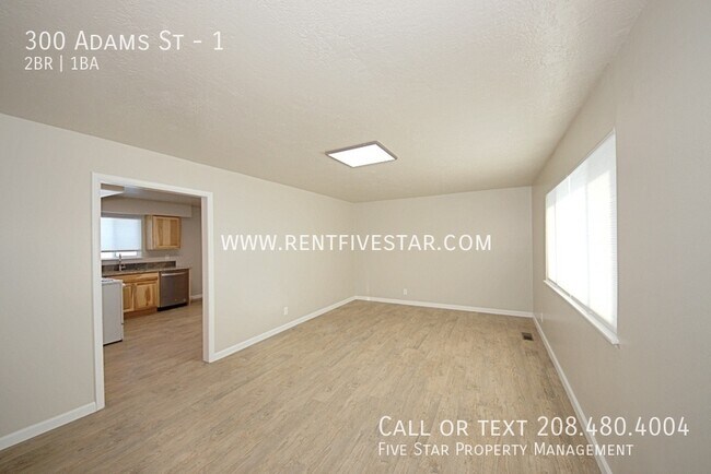 Photo - 300 Adams St Unidad 1