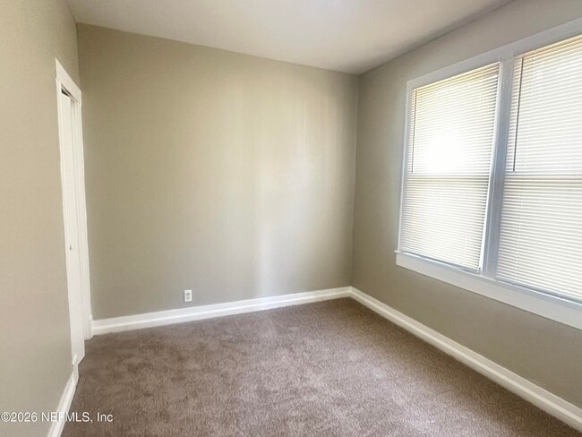 Photo - 2220 Faws St