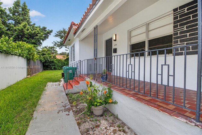 Photo - 2744 SW 23rd Terrace