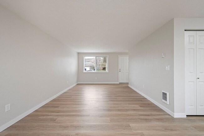 Photo - 2-Story Newly Remodeled 2-Bedroom, 1.5-Bath Duplex In Springfield!