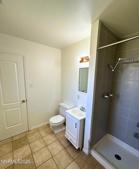 Photo - 1160 Beldon Way