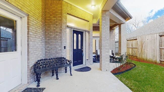Photo - 5909 Sawyer Dr