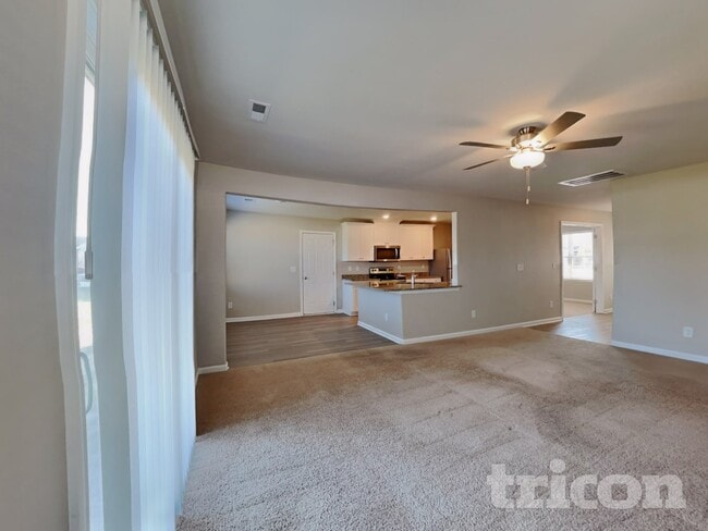 Photo - 260 Chedworth Dr
