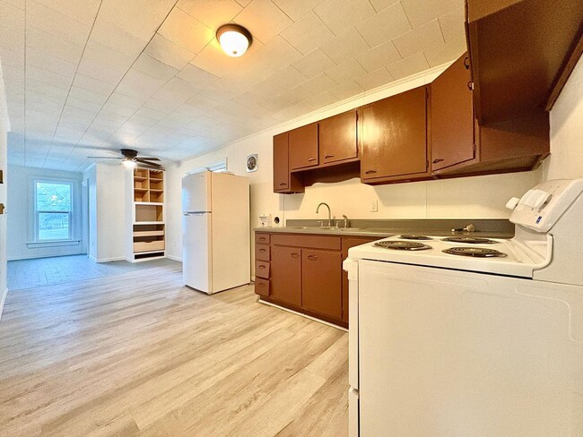 Photo - 123 S Michigan St Unit 123 S. Michigan St.