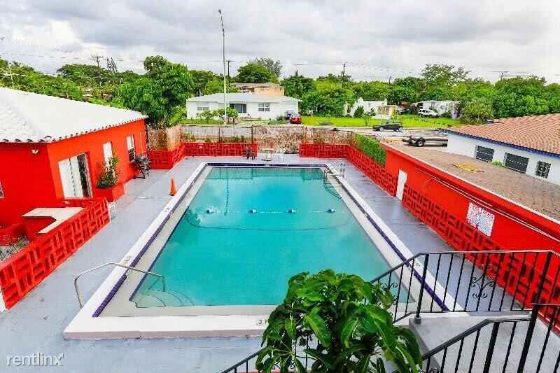 Photo - 2417 N 19th Ave Unit 3