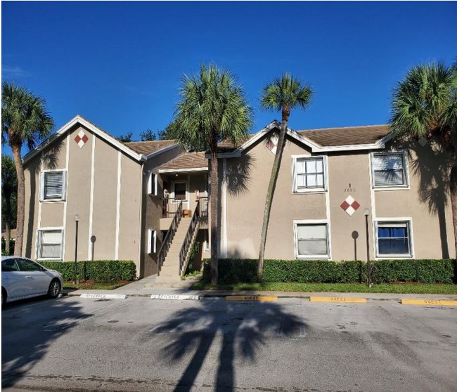 Photo - 9665 Riverside Dr Apartment
