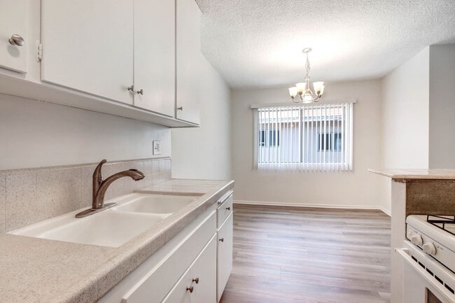 1705 Purdue Ave Unit 08