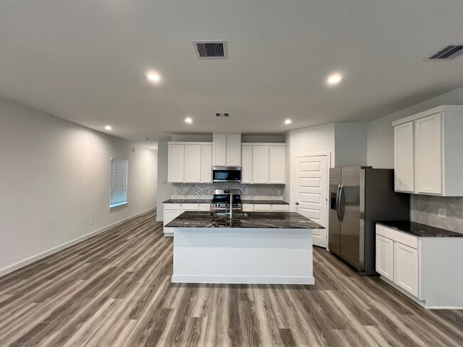 Photo - 2837 Lisburn Ter Ln