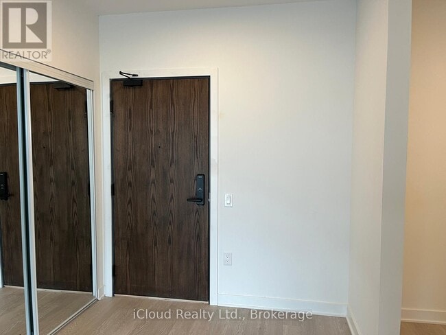 Photo - 2782 Barton St E Unit 609