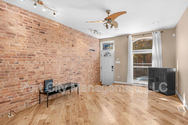 Photo - 341 S Macon St.