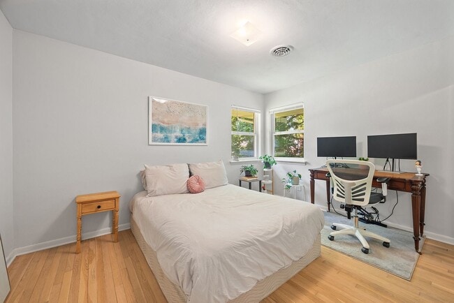 Photo - 504 Kirkwood Ln