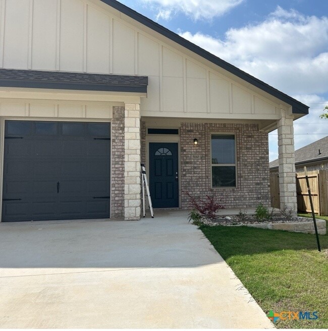 Building Photo - 5110 Rose Gdn Lp