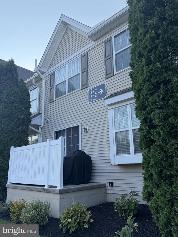 Photo - 223 Flagstone Rd