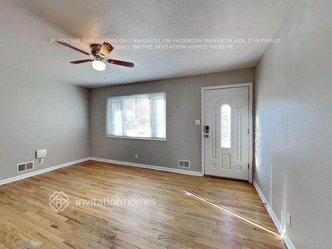 Photo - 11528 Larson Ln