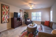 2BR,2BA,-1077SF