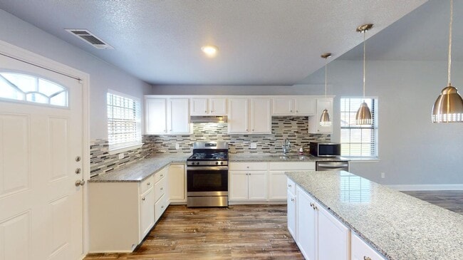 Photo - Spacious Victory Gardens home near Trammell Crow Park