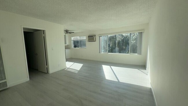 Photo - 1625 Raymond Hill Rd