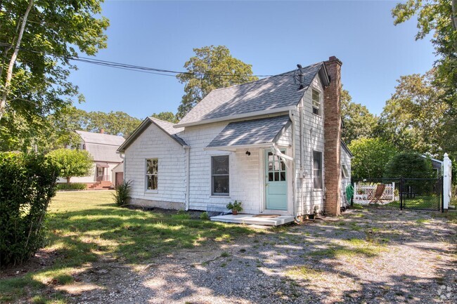 Building Photo - 34 Sound Rd Rental