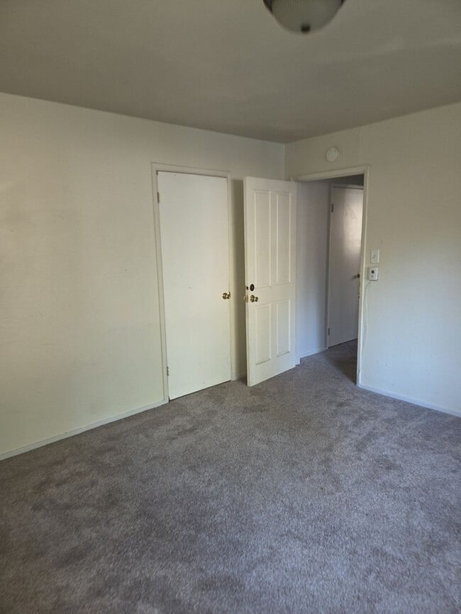 Photo - RO253-Cole, Gregory Unidad #2