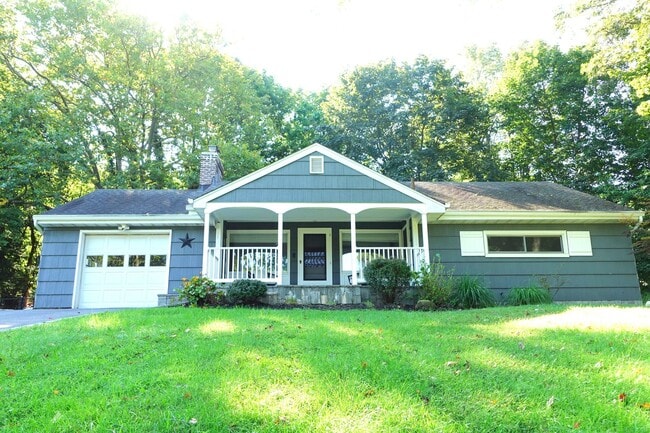 Building Photo - Newly Renovated 2 Bedroom Rental