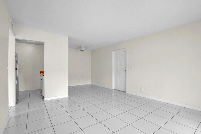 Photo - 1854 Abbey Rd Apartment Unit 101