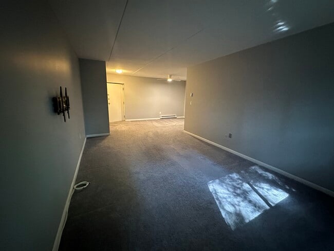Photo - 49 Windsor Dr Unit 108