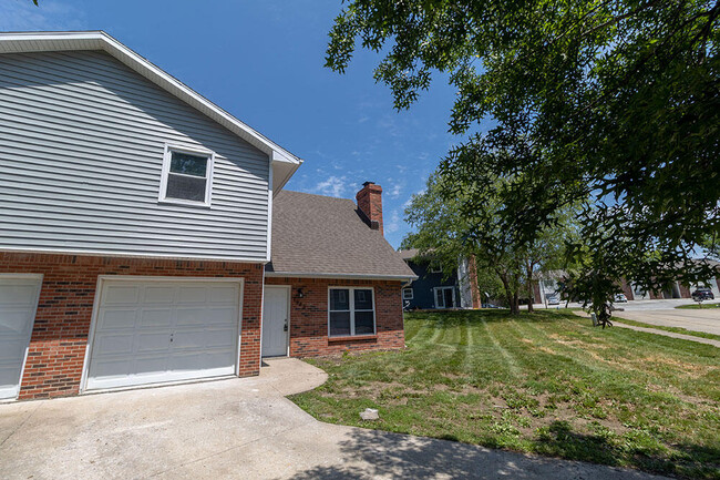 Photo - 1923 Mirtle Grove Ct Townhome