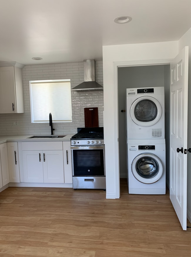 Photo - 2229 S Longwood Ave