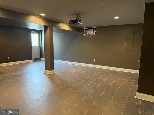 Photo - 7726 Heathers Ln