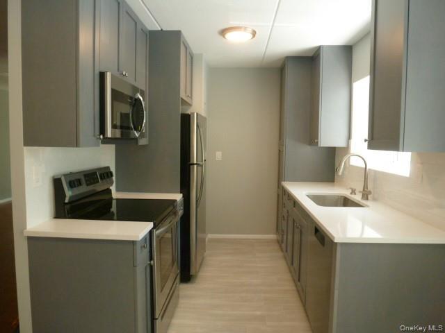 416 Benedict Ave Unit 1G
