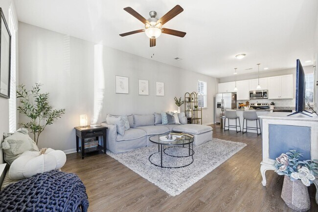 3557 Bristol Ln
