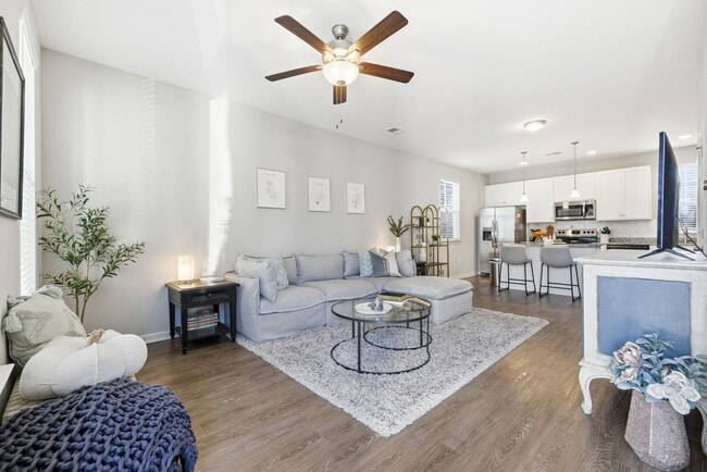 Photo - 3557 Bristol Ln