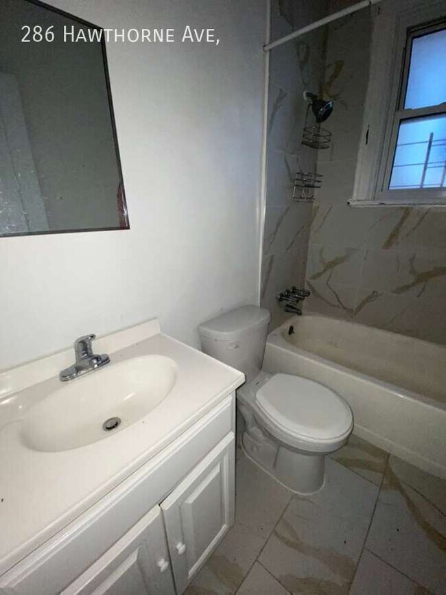 Photo - 286 Hawthorne Ave