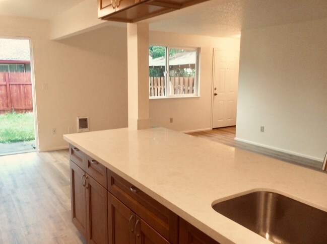 Photo - 1045 S Jasper St Unit #B