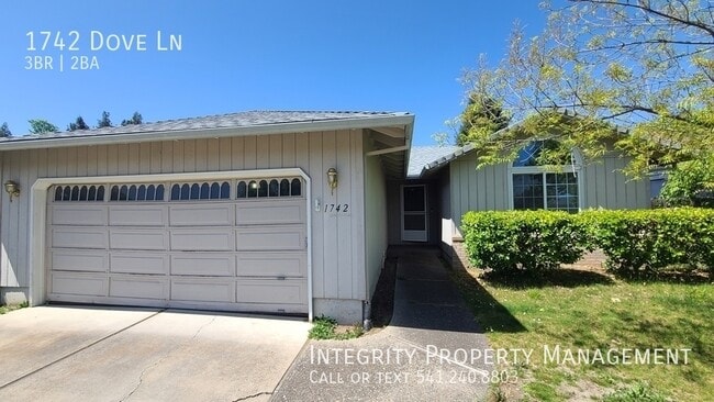 Photo - 1742 Dove Ln