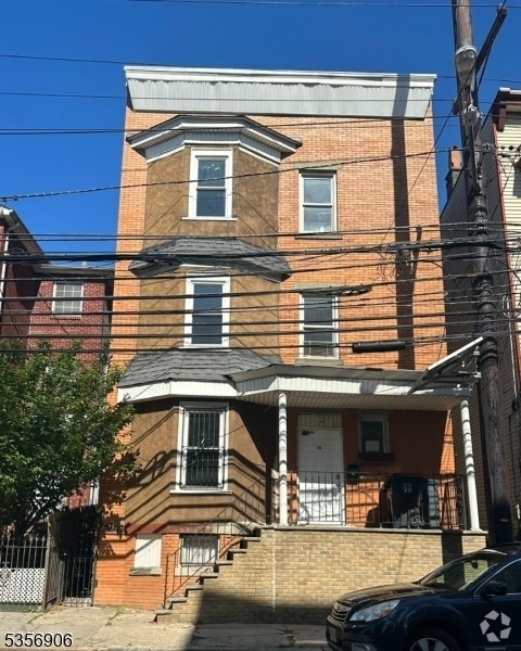 Building Photo - 35 Norfolk St Rental