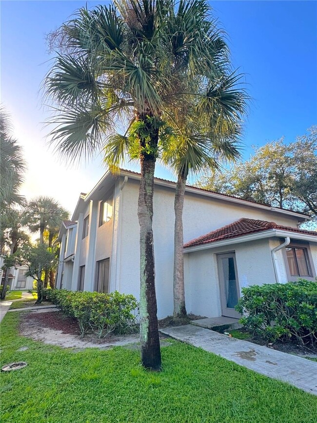 Photo - 3215 Coral Lake Dr Unit 3215