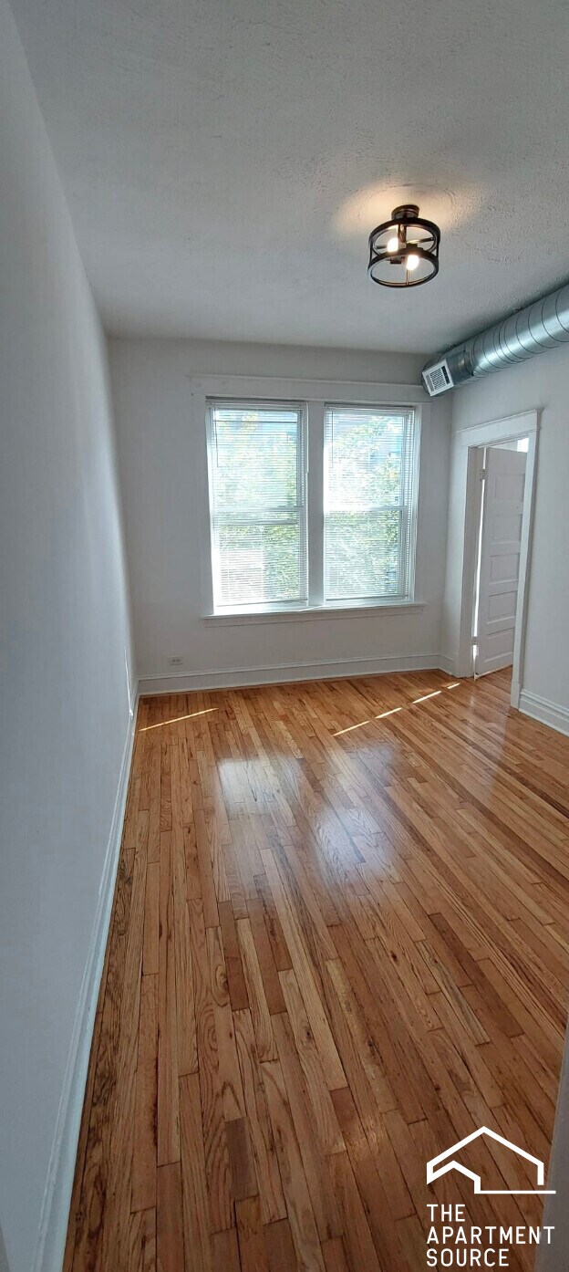 Photo - 4058 W Hirsch St Unidad 1