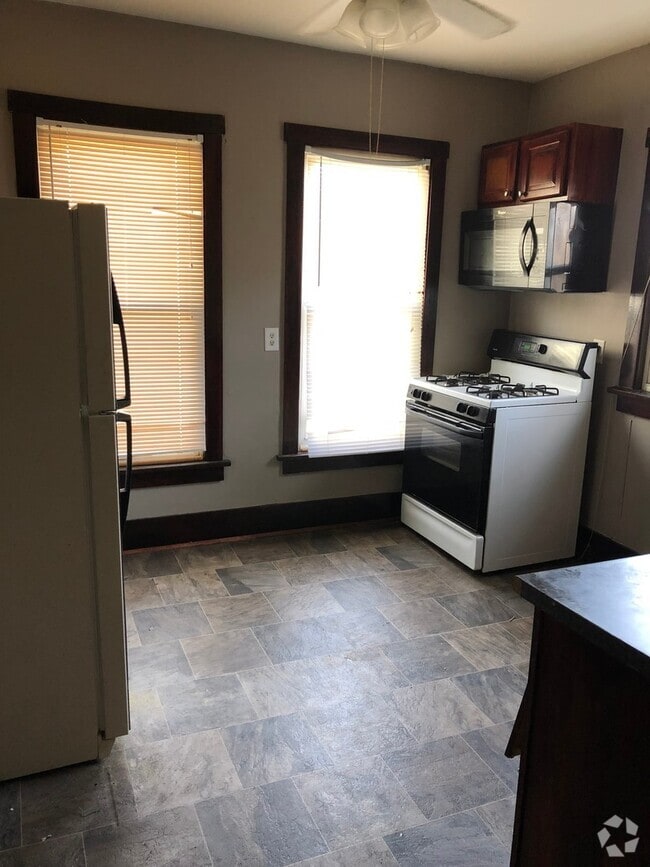 Building Photo - Kennedy Asian Invasion Unit 2905 Up Rental