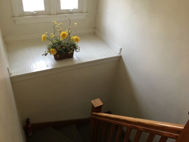 Photo - 717 N Emerson St Unit 3rd fl apt