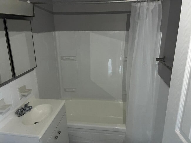 Photo - 13540 Superior Rd Unidad 105