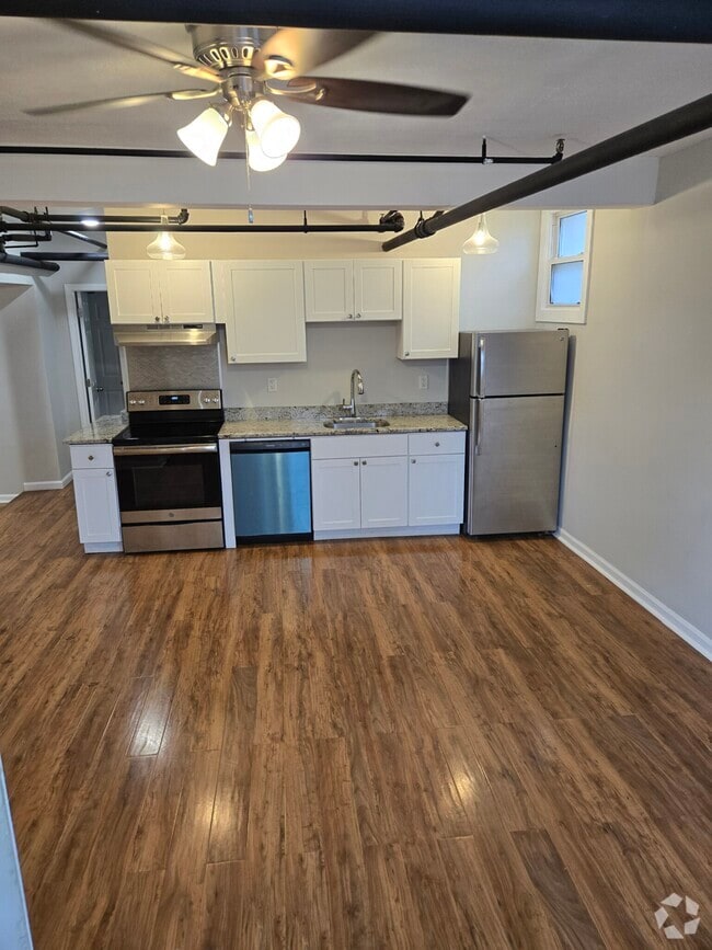 Building Photo - 1186 Commonwealth Ave Unit 1 Rental