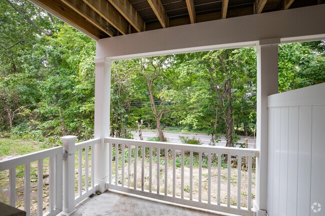 1 BR,1 BA - 769 SQ FTd