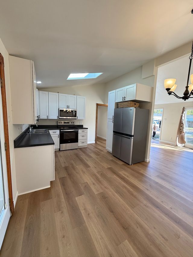 Building Photo - 91 Cedar Ridge Dr