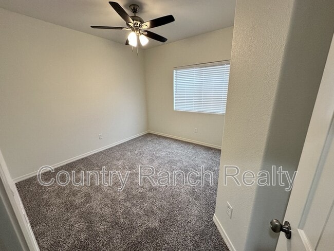 Photo - 2176 Hutch St