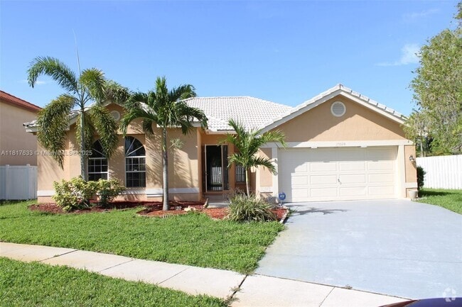 Building Photo - 17820 NW 16th St Rental